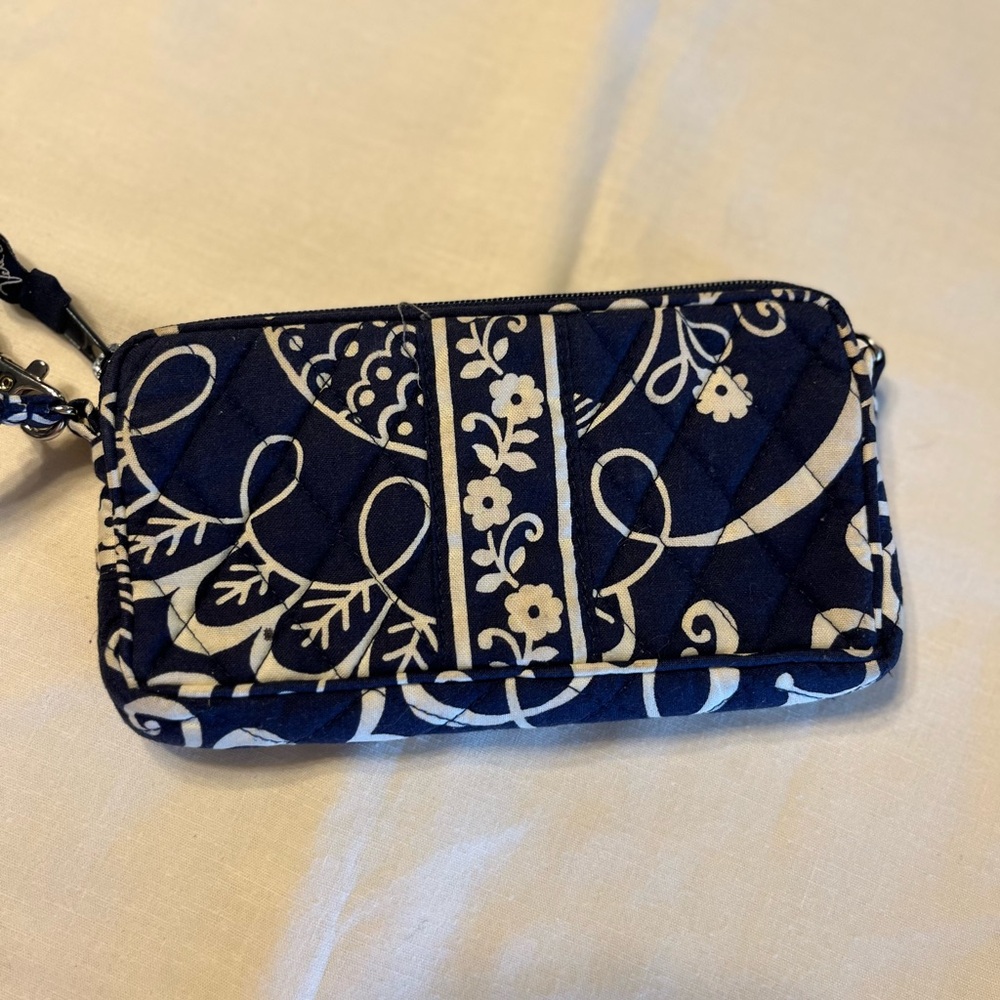 Vera Bradley Retired 2010 Twirly Bird Black wristlet